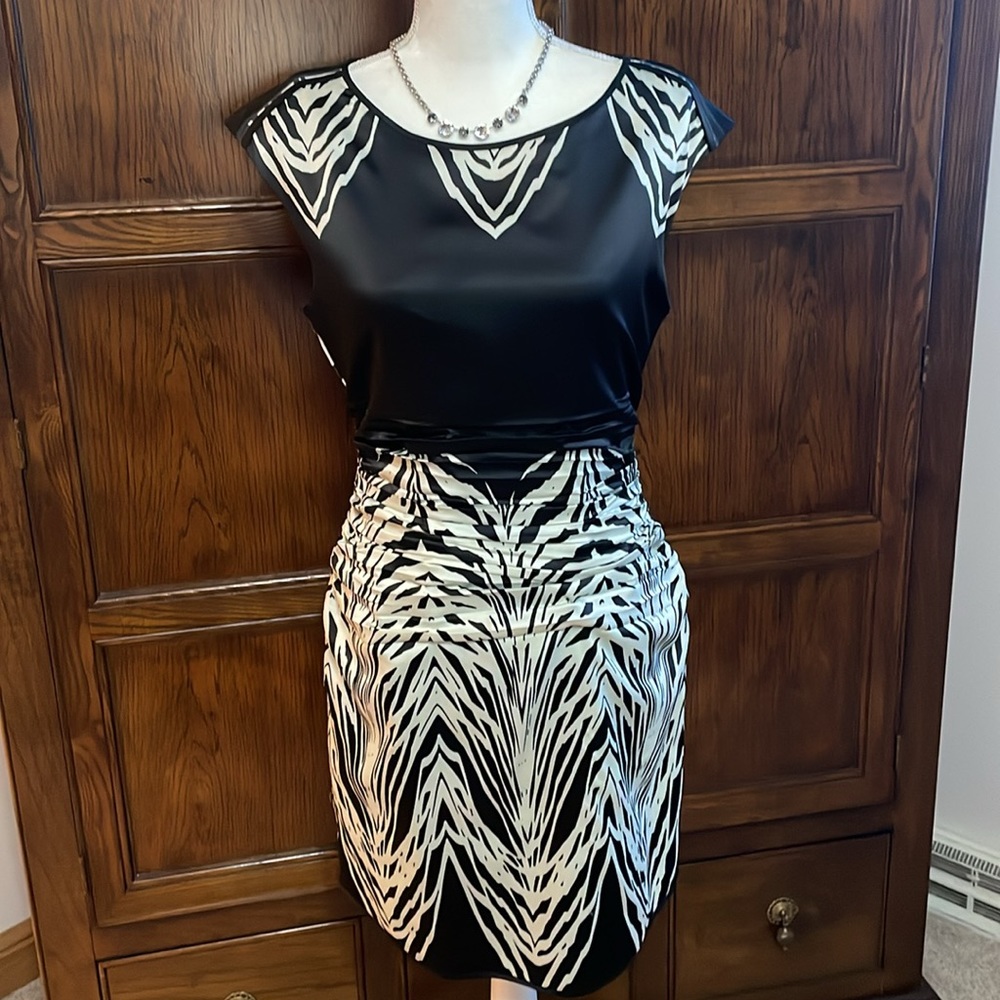 LIMITED silk B&W Dress size small